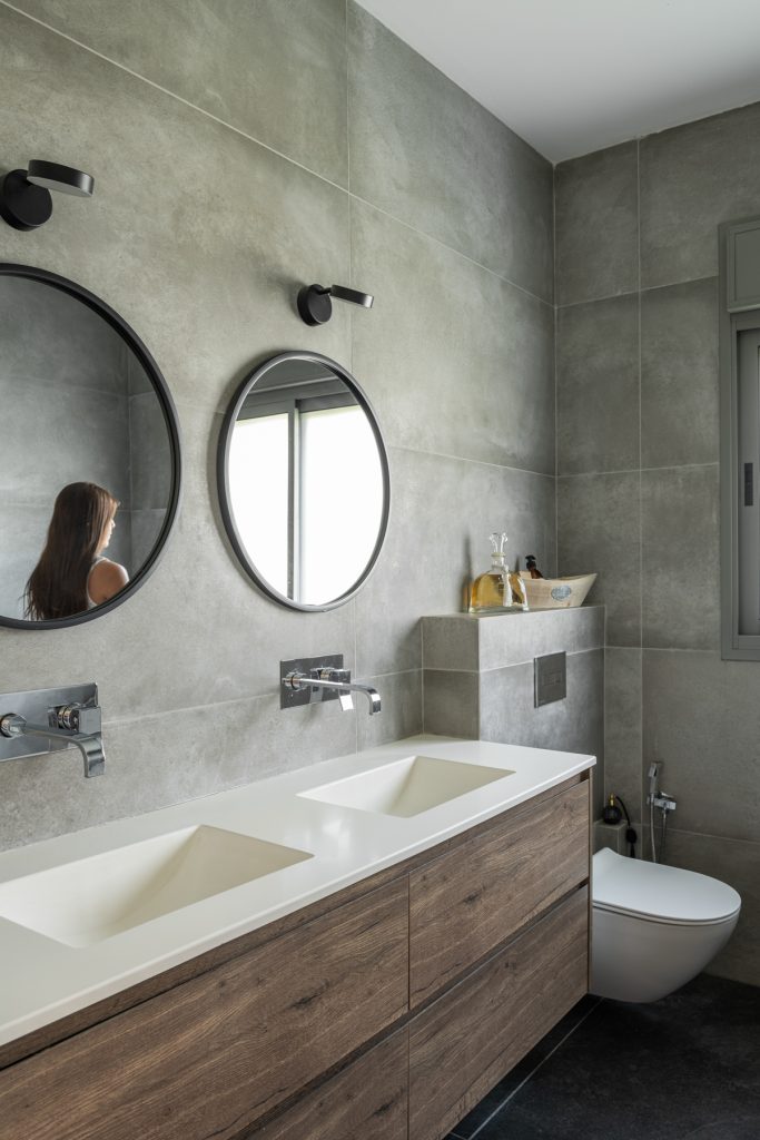 חדר רחצה הורים בעיצוב מודרני